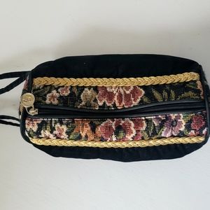 Beautiful vintage Oscar de la Renta cosmetic bag
